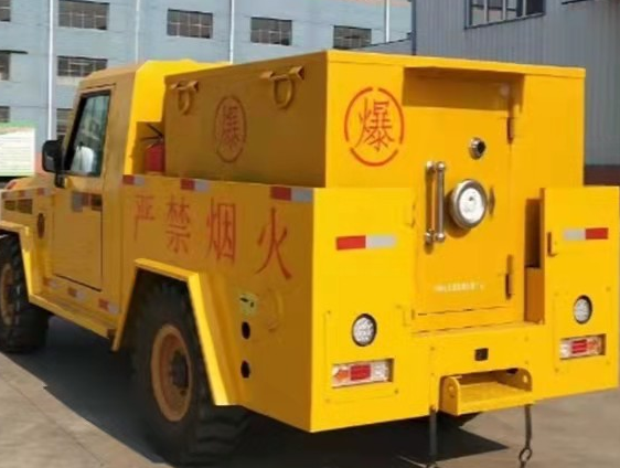 汉阳凯龙爆破器材运输车：保障爆破任务的安全运行