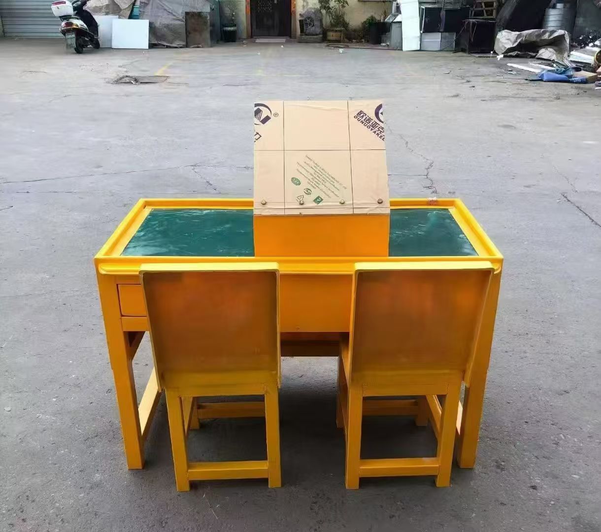 汉阳防静电导通桌井下煤矿火工品发放桌：危险品流转的安全守护者